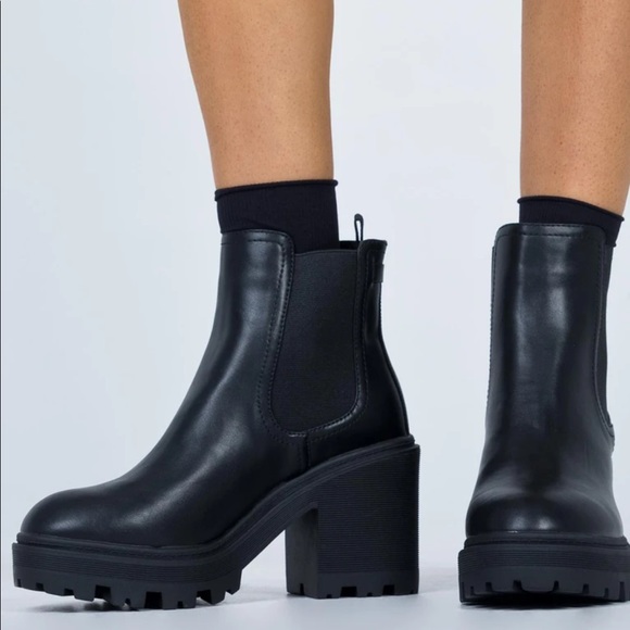 Princess Polly Black Ankle Boots - Picture 2 of 4